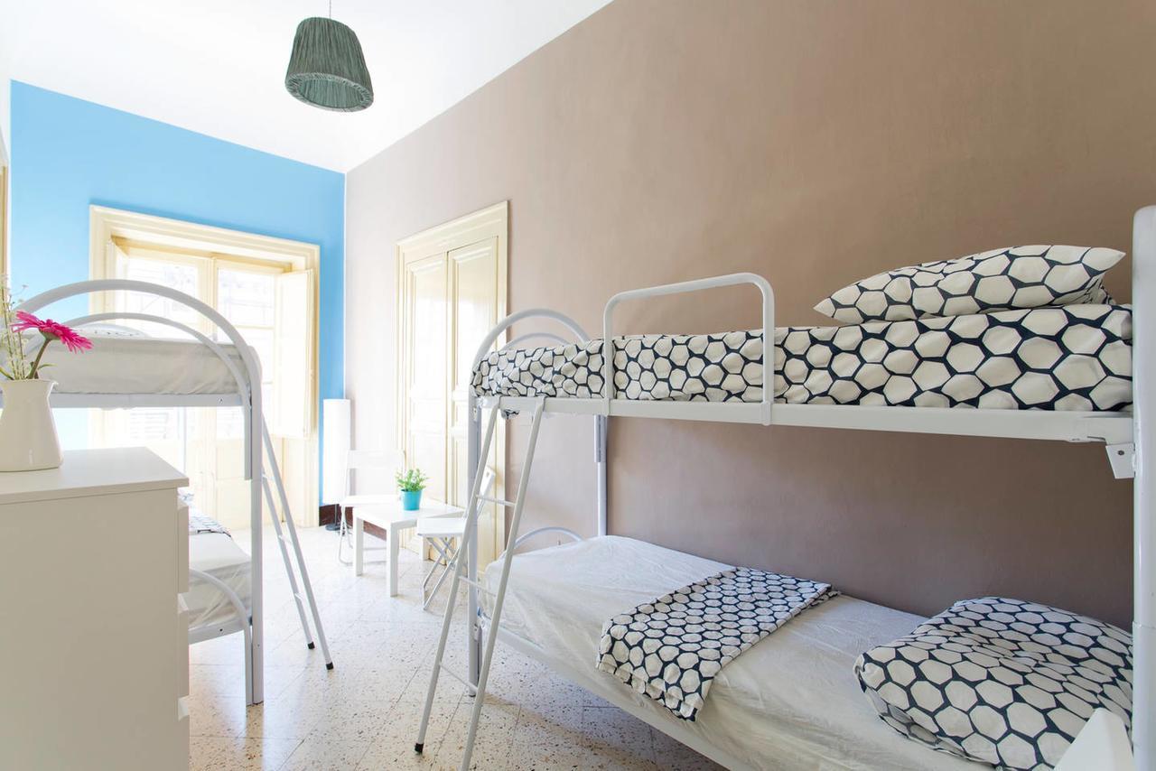 Sunshine Hostal
