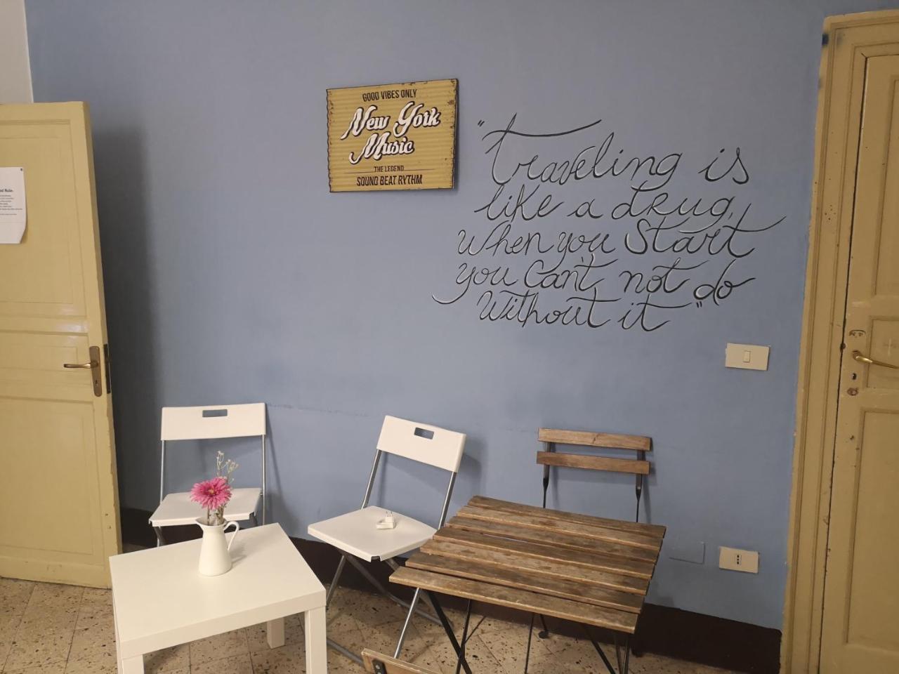 Hostal Sunshine *