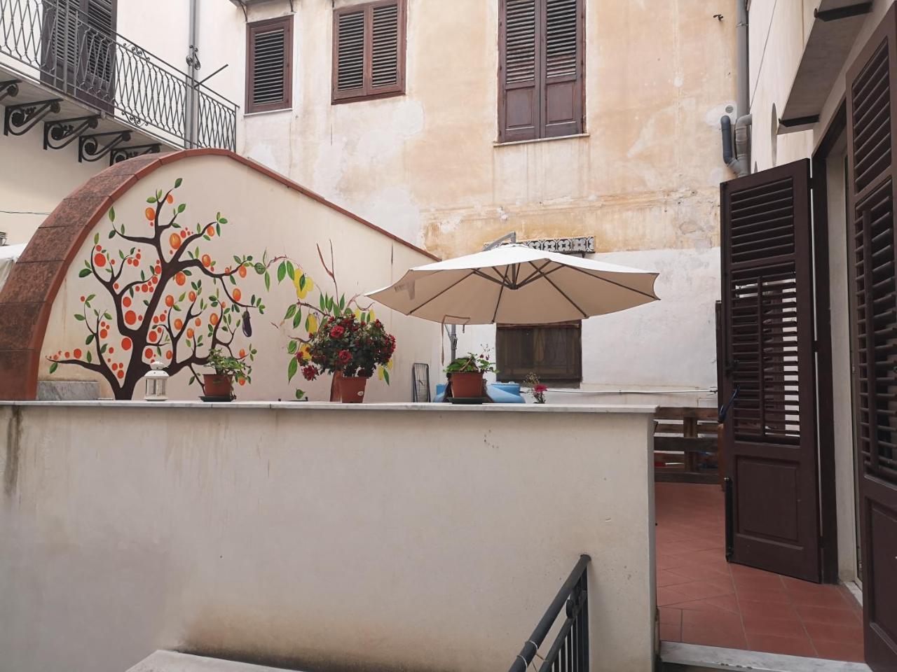 Sunshine Hostal Palermo